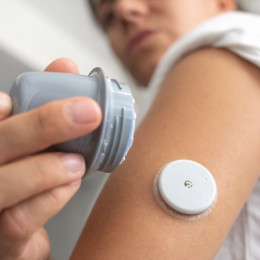 CGM Sensor Application Guide: Safe Wearable Monitor Setup