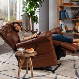 Woman sitting in Golden Tech lift chair