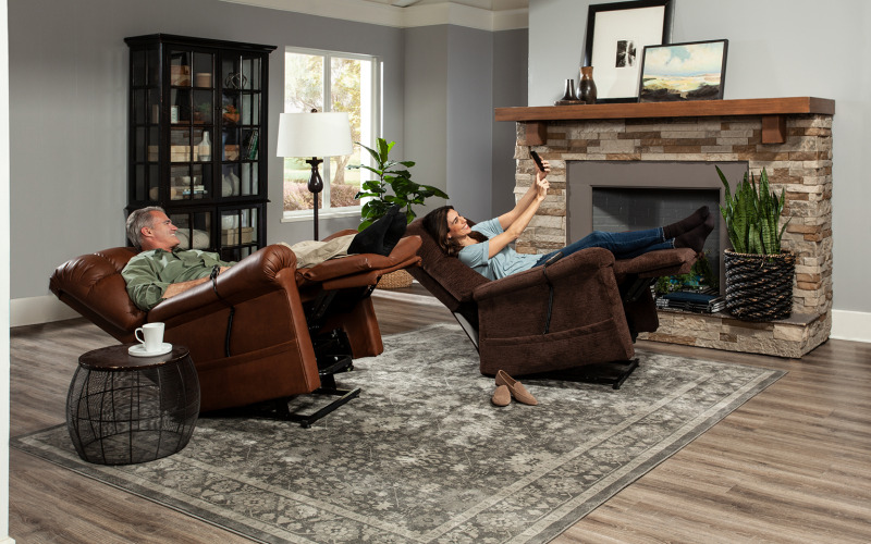 Man and woman sitting in a Golden Tech PR515 power lift chair